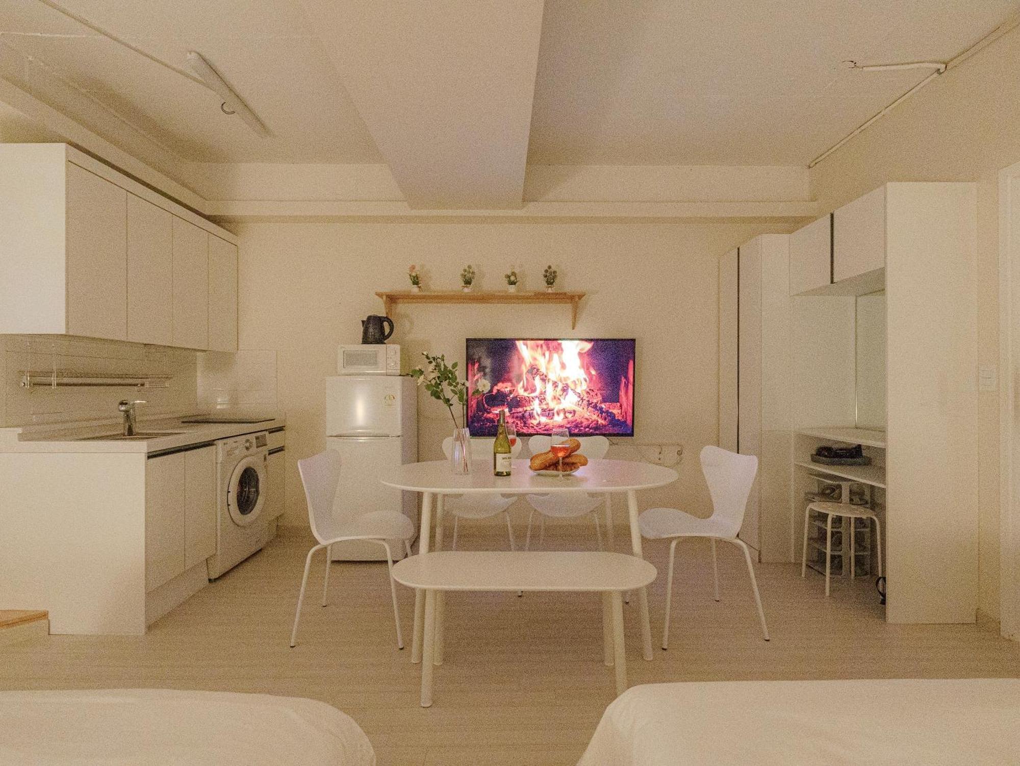 Dk House Apartment Seoul Exterior photo